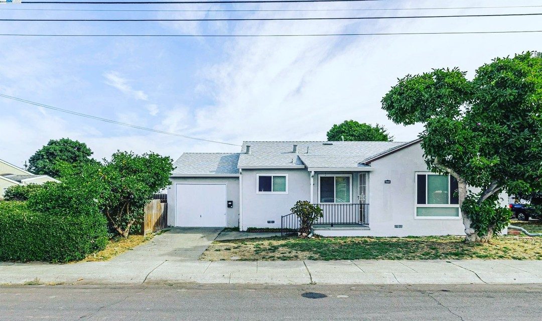 16094 Mills Ave. San Lorenzo, CA -Cozy single-level house with two bedrooms and one bathroom on a 5,000 plus square foot lot. There is a lemon tree on the right side of the house, and there is still ample space on the front and side yards for decorative plants. In addition, the property is located near freeways, public transportation, shopping stores, schools, restaurants, and fitness center

Hit me up to learn!

Great financing options are available!