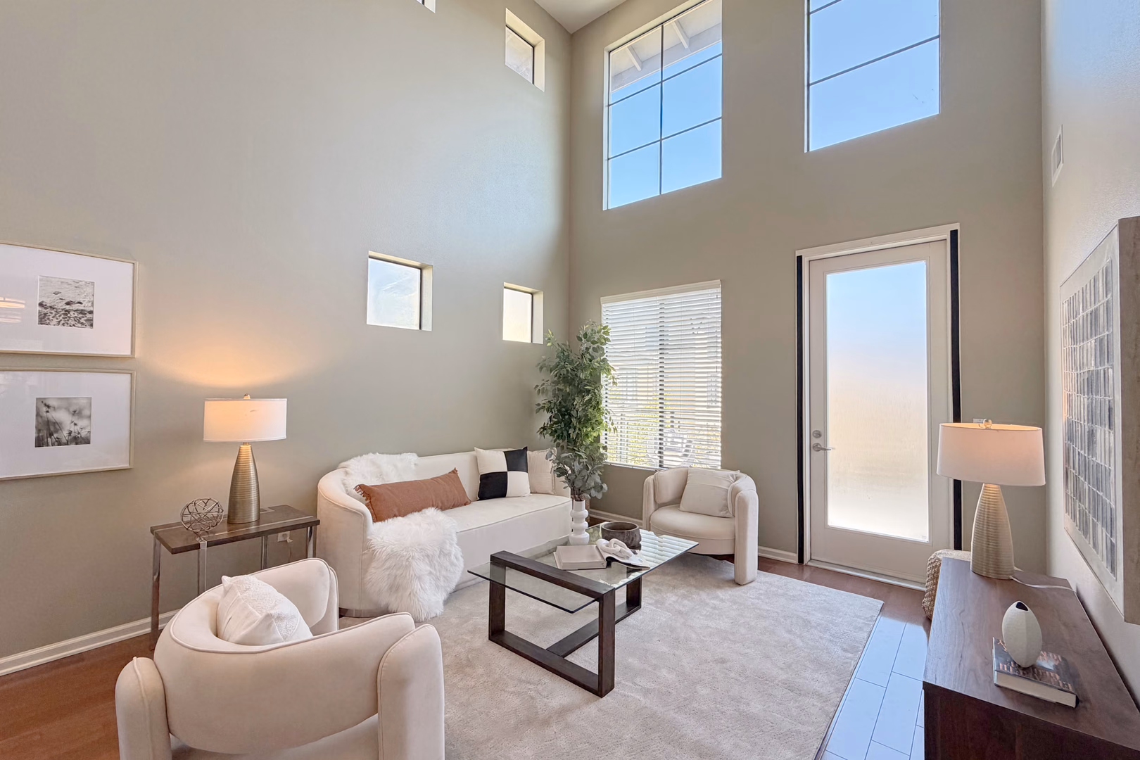 Luxurious Penthouse Condo in San Jose Japantown!