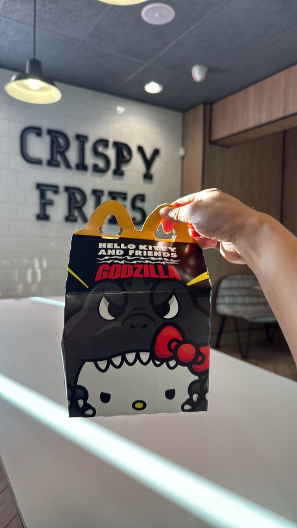 Macdonald's Happy Meal - Hello Kitty Godzilla
1. Castro Valley Macdonald has #3 Mothra & #7 Rodon.
2. Hayward Macdonald has #3 Mothra & #4Gigan
Looking for #1