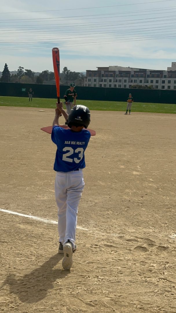 Supporting my son’s Burlingame Blue Jays team!
⚾️
Growing up in the Burlingame community, he’s had