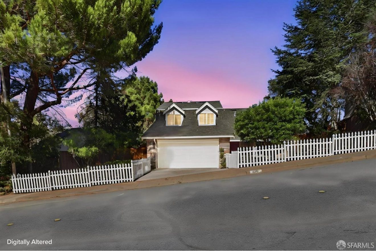 🏡 San Mateo Home Spotlight: Your Next Home Could Be Here! 👀
📍 1711 Parkwood Dr, San Mateo
🎈10/18: 2-4pm
✨ 4 beds | 2.5 baths | 2,610 sq. ft.
🌄 Canyon views, spacious decks & modern updates!
Dreaming of Peninsula living? 🏡 DM me today to schedule a private tour or get more details before you miss out!
📩 Message me "SAN MATEO" to take the next step toward your new home!
— Stacy Huang | KW Advisors
#SanMateoRealEstate #BayAreaHomes #PeninsulaRealEstate