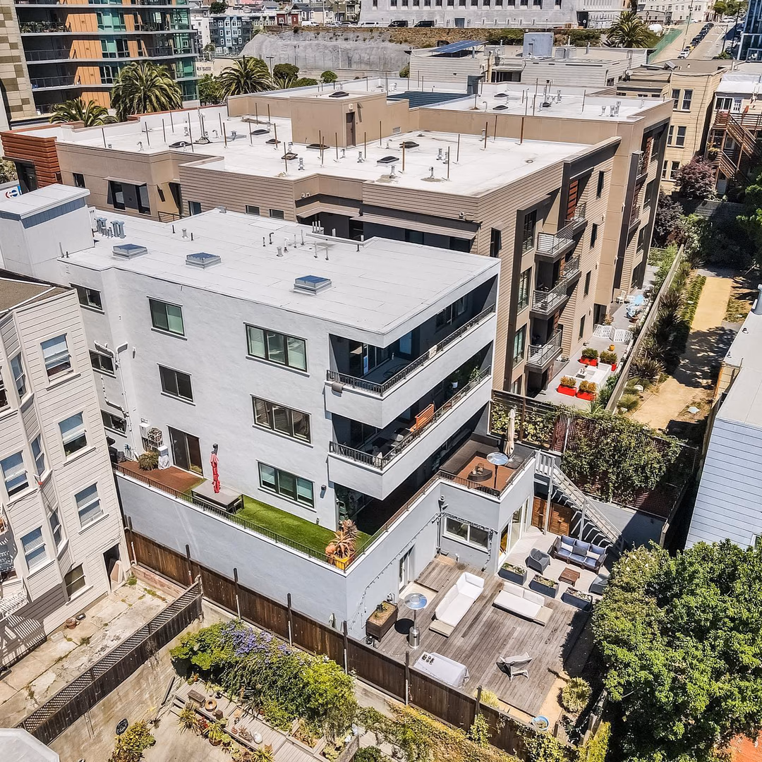 Just listed! 55 Dolores St #6 is a city dwellers dream with 1 bed + den (perfect for WFH), updated bath, open concept kitchen / living / dining, private outdoor space, parking, storage, and more. See www.55Dolores.com for 3D tour and video walkthrough. #openhouse #sanfrancisco #sanfranciscorealestate #justlisted