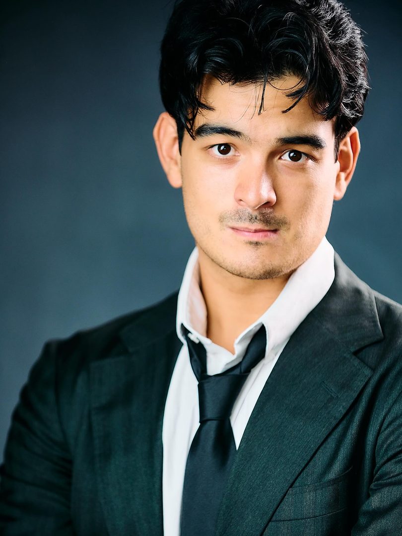 Formal headshot and round baby 

@mpalmaphoto