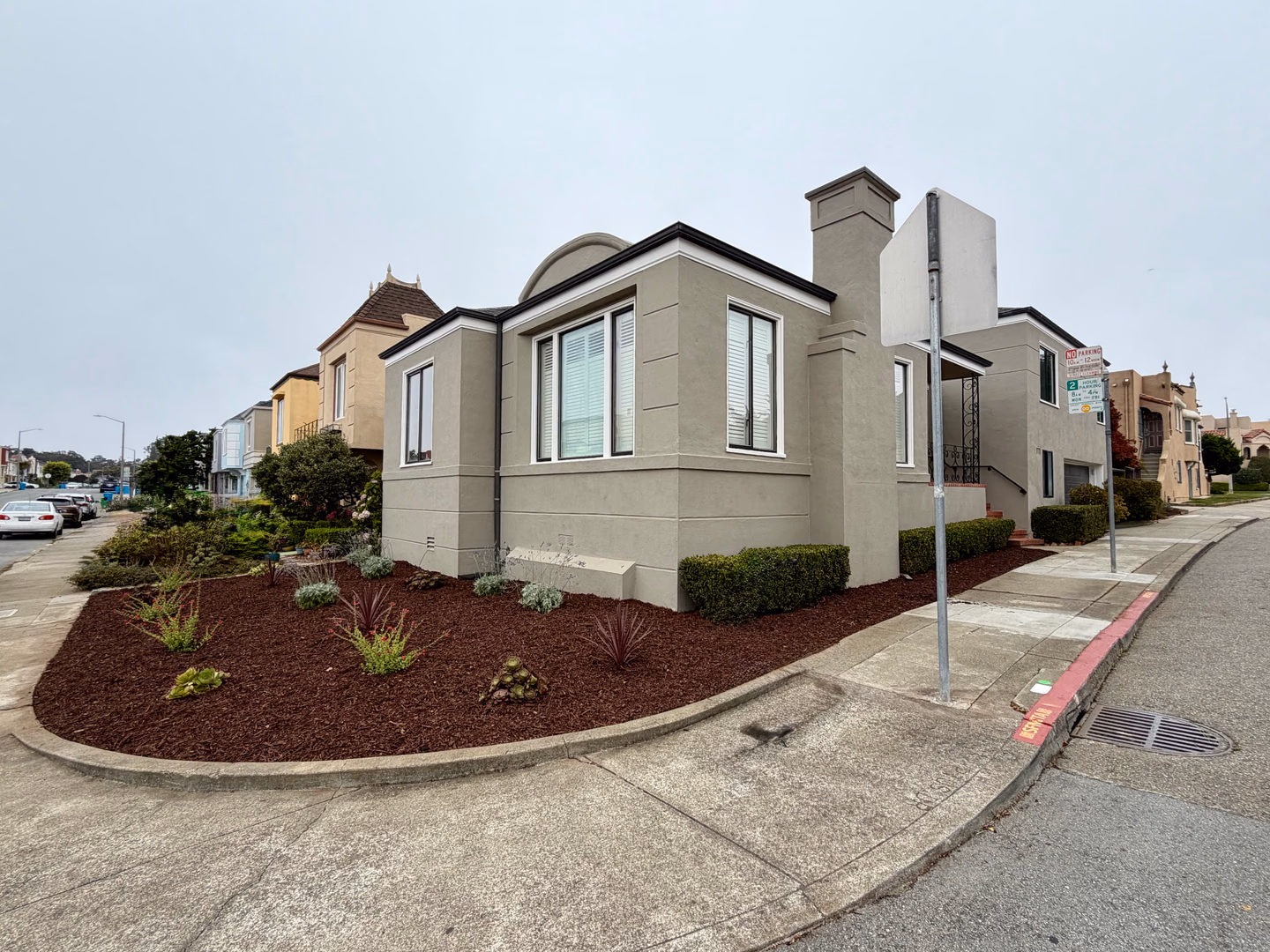 Beautiful, fully detached, move-in ready single family home just minutes away from the Sunset neighborhood.