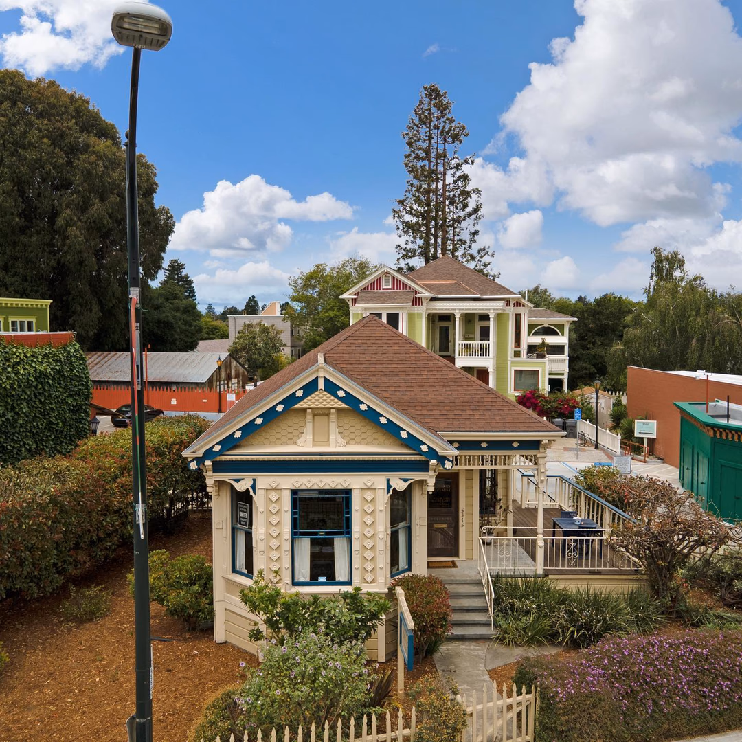 Own a piece of #Rockridge at 5315 College Ave. Send me your owner/users for this unique #commercial victorian. We’re letting the market speak for this one. #kwcommercial #commercialrealestate #oakland #cre