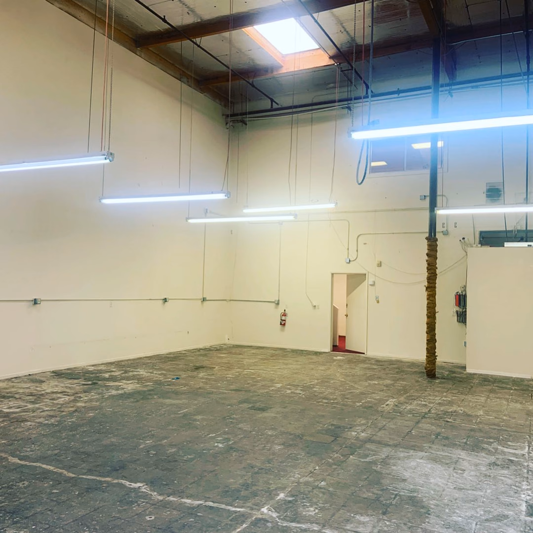 First week went crazy trying to figure out how to keep business afloat. Realized sticking to a schedule, using social, and fine tuning skills is whats going to do that during this time. 41811 Albrae St #Fremont CA for #lease perfect for any tech company or business needing office/warehouse space. Available now! #flexspace #kwcommercial #kellerwilliams #compassionovercommission #siliconvalley #commercialrealestate