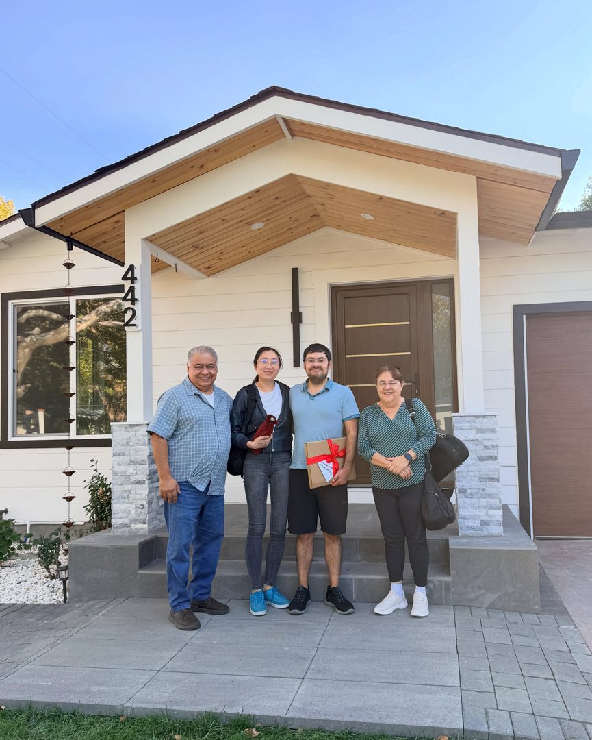 This is where dreams become reality. š”šā¤ļø
šCongratulations to my buyer clients on their beautiful new home! Keys delivered, smiles all around, and one of my favorite moments ā watching the proud parents see their kids walk into their new home for the first time.
So grateful to be part of this special milestone. Hereās to new beginnings, new memories, and many happy years ahead! š„āØ
#JustClosed #KeysDelivered #firsttimehomebuyerspecialist #BayAreaRealEstate #BayAreaRealtor