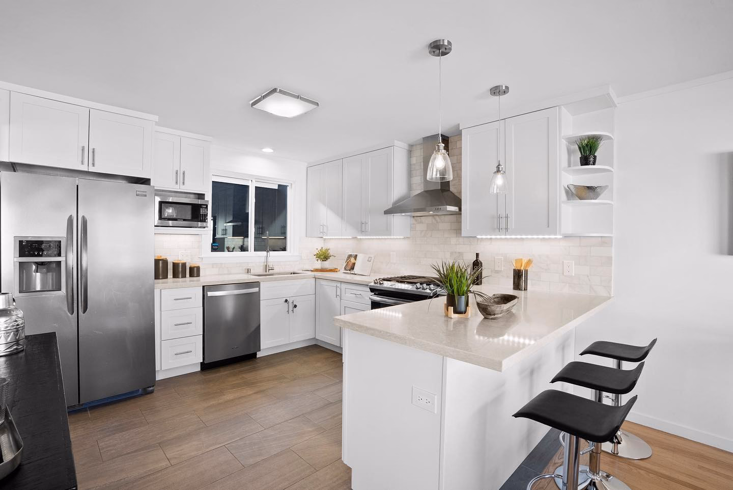 #justlisted Welcome to 709 32nd Ave - an extensively remodeled and expanded 3 bed, 2 bath single family home at the intersection of Golden Gate Park, Ocean Beach, and the Presidio. The main level of the home offers the perfect place for entertaining with an updated kitchen featuring stainless steel appliances, tile backsplash, and peninsula that flows into the dining and living rooms. Down the hall is a spa-like bathroom with dual vanity and 2 large bedrooms that capture the prominent outlooks including Golden Gate Park and ocean. The lower level of the home was transformed to create a secondary family room and additional bedroom and bathroom. This space transitions to the west-facing backyard - ideal for taking in the afternoon sun or dining al fresco. Completing this level - and particularly rare for this neighborhood - is 2-car side-by-side parking. This location is surrounded by world class transportation, restaurants, cafes, and entertainment options available all nearby. This is the one! #sanfrancisco #sanfranciscorealestate #openhouse