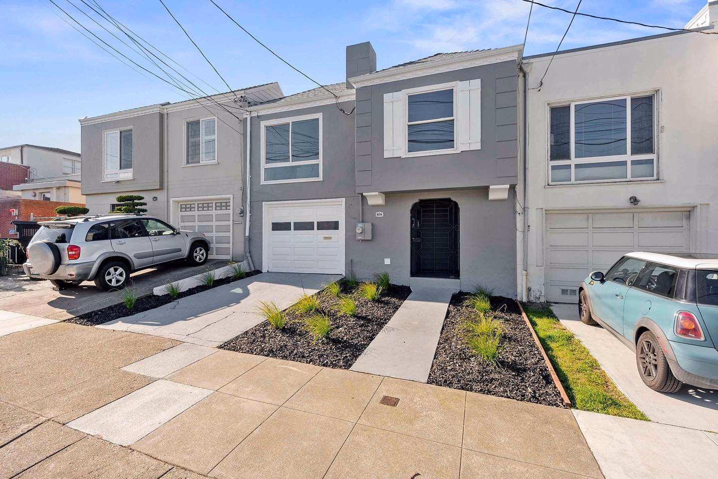 #justlisted 1923 32nd Ave is rare combination of size, views, and updates in the Sunset. 6 beds, 4 baths across nearly 3,400 sq ft with walk-out view decks from all levels, this home is ideal for growing families or multi-generational living. Welcome home!