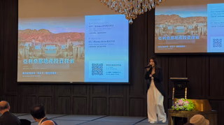 天時地利人和
Why Arizona? 
I’ll tell you, When Arizona, How Arizona , We are Arizona 
為什麼選擇亞利桑那？
何時入場亞利桑那，怎麼佈局亞利桑那，我們扎根亞利桑那 ✌🏼 🎉 活動圓滿成功！
感謝每一位貴賓熱情參與，不只是一個交流平台，更是一個凝聚專業、資源共享、彼此成就的大家庭。
Big shout out to our partners and all the special guests attending my panel today. 
📍🌵🏜️ 

 #JeanWoodlandreal estate agent #亞利桑那州房地產 #亞利桑那州 #美國房地產投資 #AZ