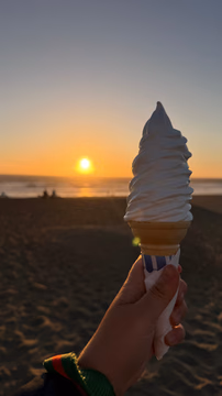 @MrSoftee soft serve coming in clutch during the sunset at Ocean Beach.