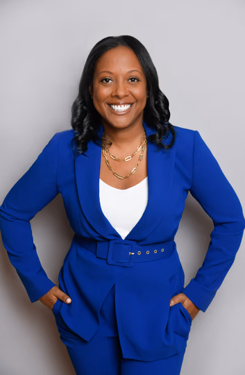 QuyNitta McDade