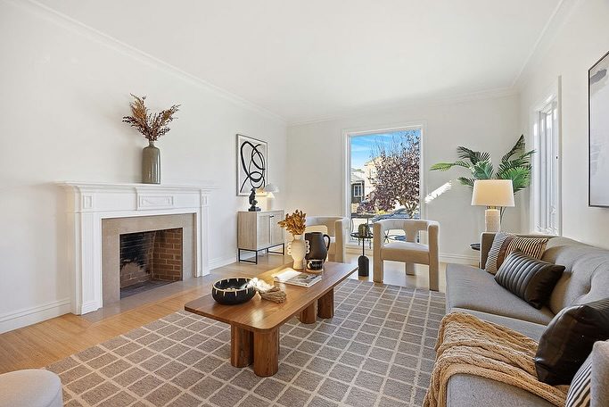 🔥🔥🔥#NewListing
136 Denslowe Drive, San Francisco
3BR 🛌 3BA 🛁｜ 2222 Sqft 
Offered at $1,875,000 

📲 Ann 650-576-2255 for more info

Listed by:
Fred Meng | DREIM DRE#01481268
Ann Chang | Sequoia Real Estate DRE#01476872

@sequoiarealestate #sanfrancisco #lakesidesf #realestate #forsale #realtorlife #openhouse #annchangrealtor #luxuryhomes